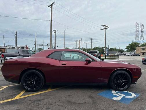 2017 Dodge Challenger SXT