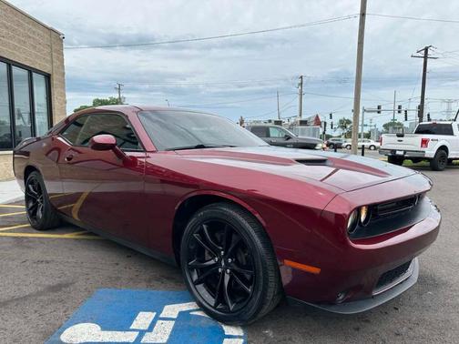 2017 Dodge Challenger SXT