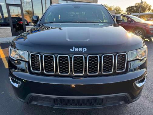 Diamond Black 2018 Jeep Grand Cherokee Laredo