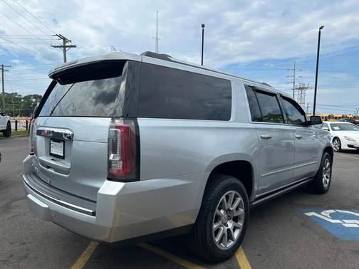 2017 GMC Yukon XL Denali