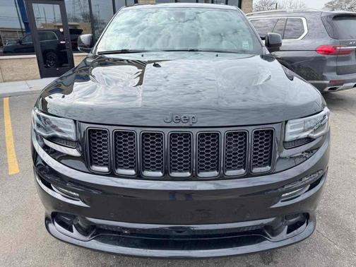 Brilliant Black Crystal Pearlcoat 2015 Jeep Grand Cherokee SRT