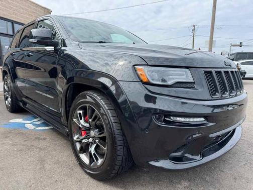Brilliant Black Crystal Pearlcoat 2015 Jeep Grand Cherokee SRT