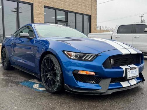 2017 Ford Shelby GT350 Base