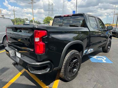 Black 2022 Chevrolet Silverado 1500 ZR2