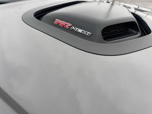 2018 Dodge Challenger 392 Hemi Scat Pack Shaker