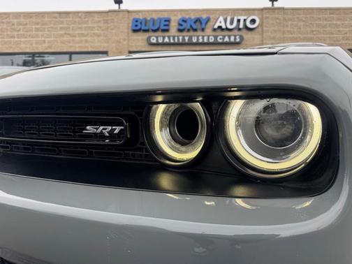 2018 Dodge Challenger 392 Hemi Scat Pack Shaker