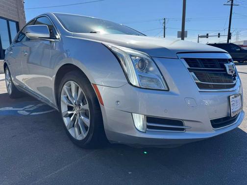 Radiant Silver Metallic 2017 Cadillac XTS Luxury