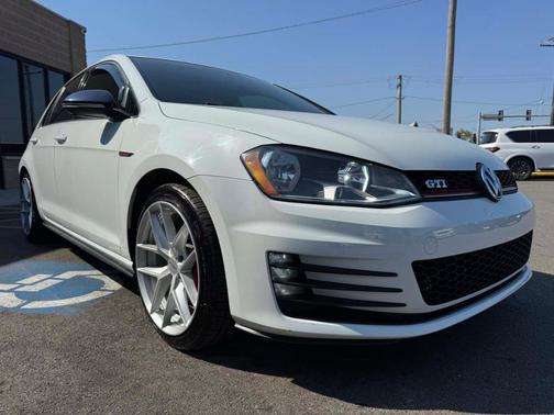 2016 Volkswagen Golf GTI S