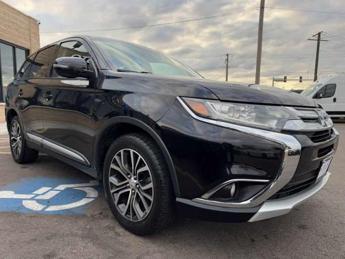 2016 Mitsubishi Outlander SE