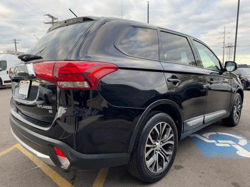 2016 Mitsubishi Outlander SE