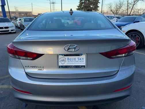 2017 Hyundai ELANTRA SE