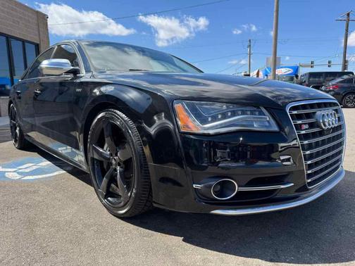 Brilliant Black 2014 Audi S8 4.0T quattro