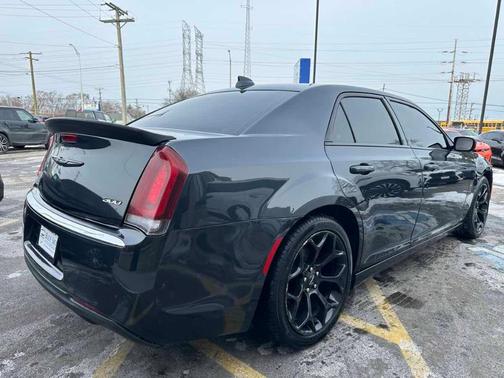 2019 Chrysler 300 Touring