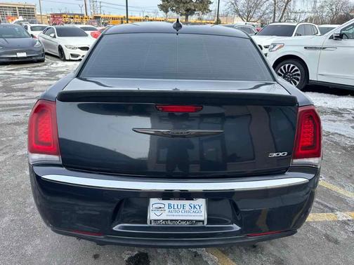 2019 Chrysler 300 Touring
