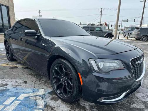 2019 Chrysler 300 Touring