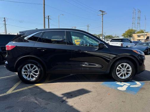 2021 Ford Escape SE