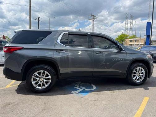 Satin Steel Metallic 2020 Chevrolet Traverse LS