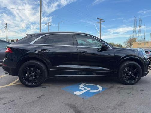 2019 Audi Q8 Prestige