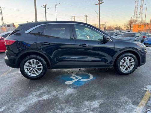 2021 Ford Escape SE