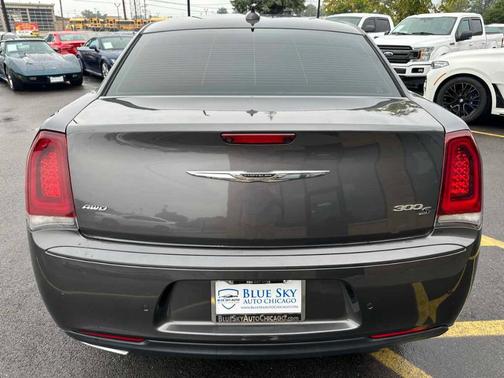 2016 Chrysler 300 S