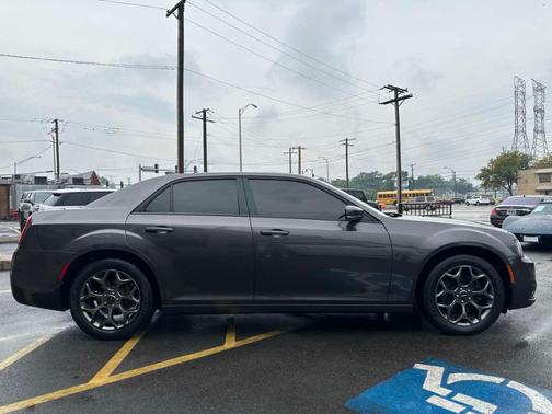 2016 Chrysler 300 S