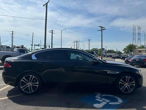 2017 Jaguar XE 35t Premium