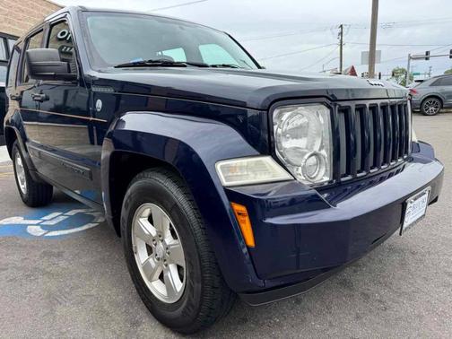 True Blue Pearl 2012 Jeep Liberty Sport