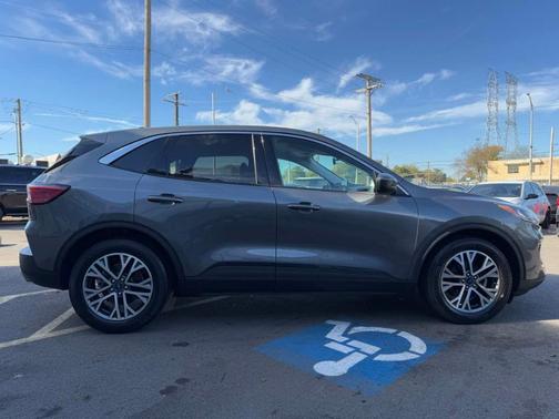 2022 Ford Escape SEL