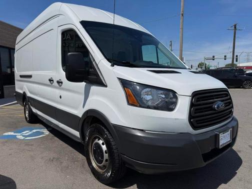 Oxford White 2018 Ford Transit-250 Base