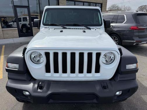 Bright White Clearcoat 2022 Jeep Wrangler Unlimited Sport