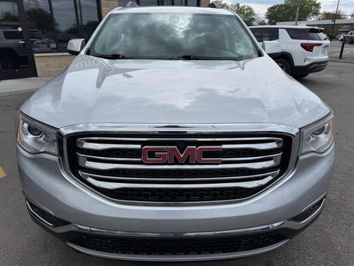 Quicksilver Metallic 2019 GMC Acadia SLE-2