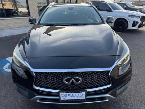 2018 INFINITI QX30 ESSENTIAL