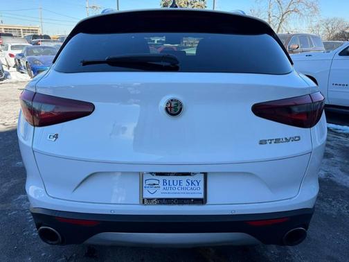 2021 Alfa Romeo Stelvio Base