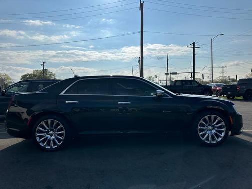 2016 Chrysler 300C Base