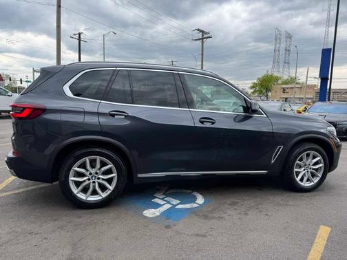 Arctic Gray Metallic 2021 BMW X5 xDrive40i