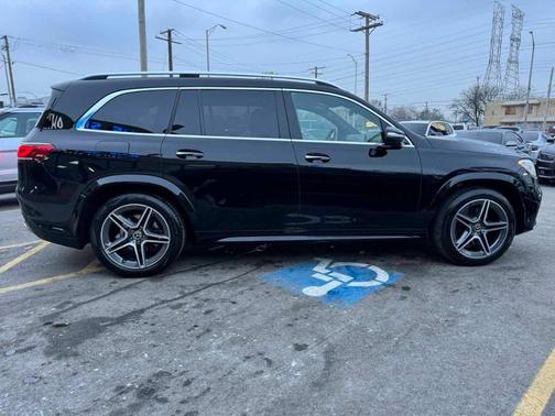 2022 Mercedes-Benz GLS 450 4MATIC