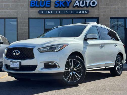 White 2017 INFINITI QX60 Base