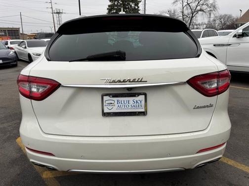 2017 Maserati Levante Base