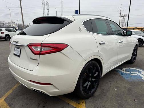 2017 Maserati Levante Base