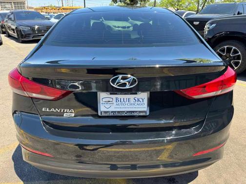 Phantom Black 2018 Hyundai ELANTRA SE