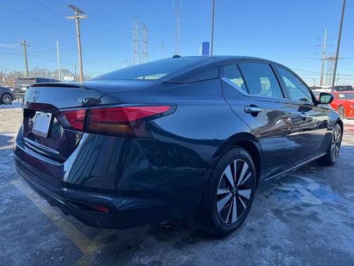 2022 Nissan Altima 2.5 SV