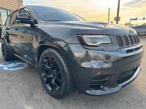 Diamond Black 2017 Jeep Grand Cherokee SRT