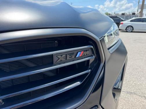 Frozen Black 2025 BMW X6 M Base