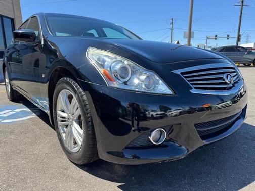 Black Obsidian 2015 INFINITI Q40 Base
