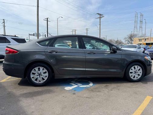 Magnetic 2019 Ford Fusion S