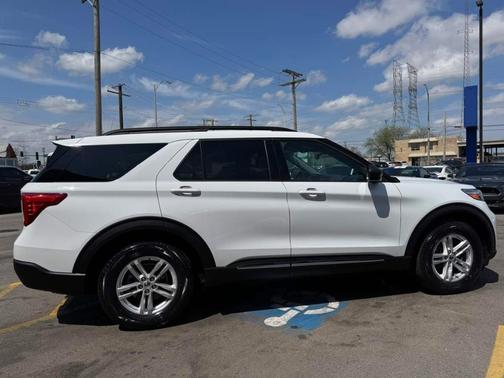 Oxford White 2020 Ford Explorer XLT