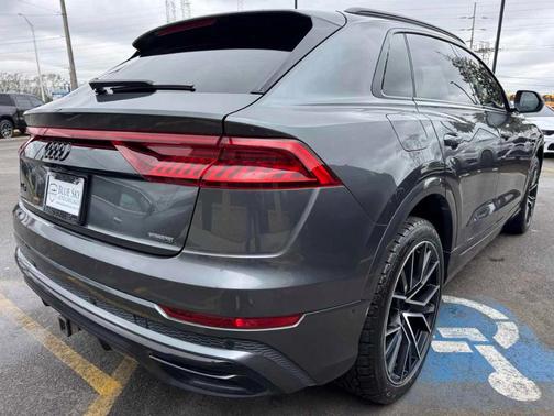 Daytona Gray Pearl Effect 2021 Audi Q8 55 Premium Plus