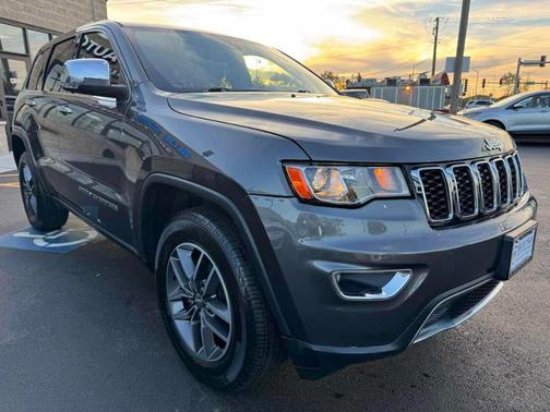 Granite Crystal Clearcoat Metallic 2018 Jeep Grand Cherokee Limited