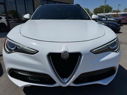 Alfa White 2018 Alfa Romeo Stelvio Ti
