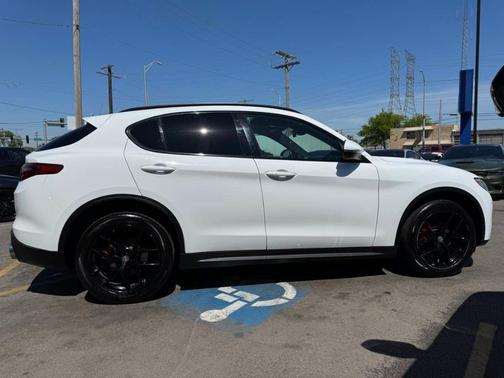 Alfa White 2018 Alfa Romeo Stelvio Ti